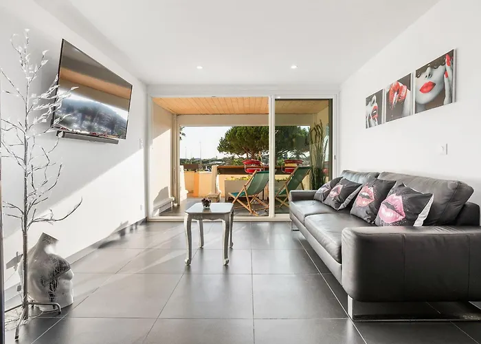 Village Naturiste R4n - Le Frenchk-iss Port Nature Agde